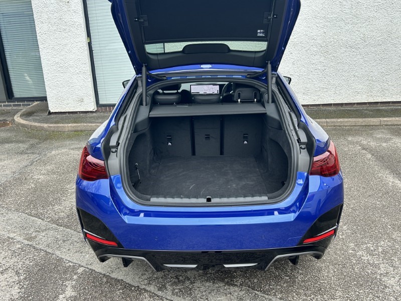 2025 (75) BMW I4 250kW eDrive40 M Sport 83.9kWh 5dr Auto [Pro Pack] 5045886