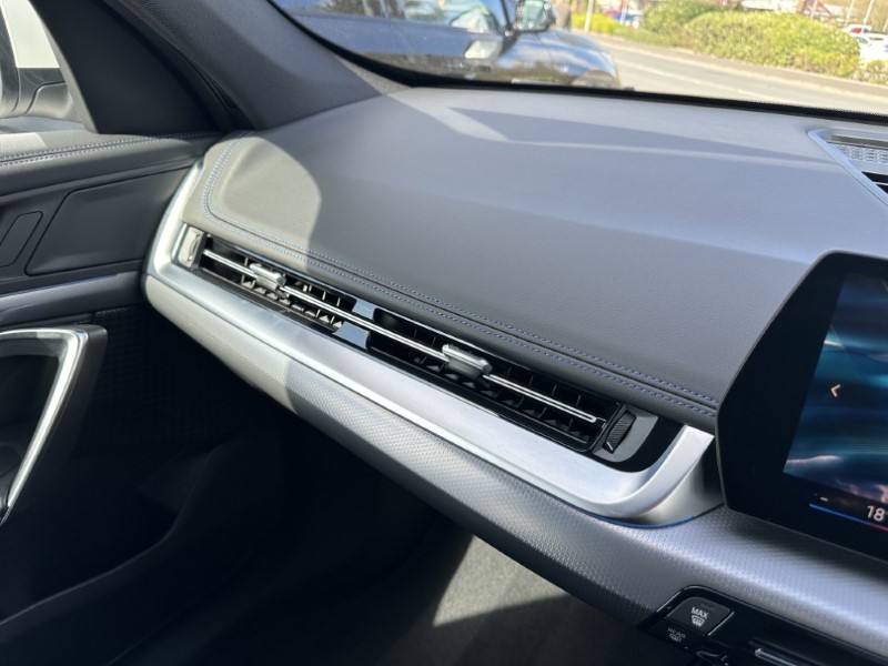 2025 (75) BMW iX1 150kW eDrive20 M Sport 65kWh 5dr Auto 5240039