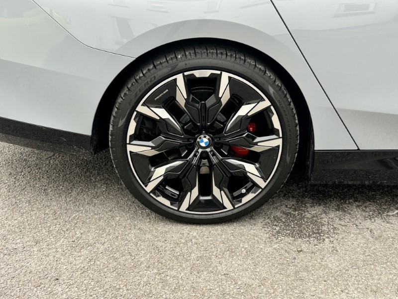 2025 (75) BMW I5 250kW eDrive40 M Sport 84kWh 4dr Auto 4608738