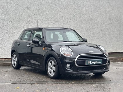 2017 (67) MINI HATCHBACK 1.5 Cooper D 5dr