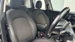 2017 (67) MINI HATCHBACK 1.5 Cooper D 5dr 4688469