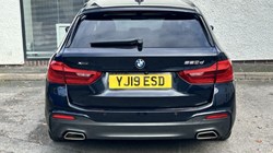 2019 (19) BMW 5 SERIES 520d xDrive M Sport 5dr Auto 4700143