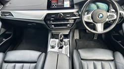 2019 (19) BMW 5 SERIES 520d xDrive M Sport 5dr Auto 4700155