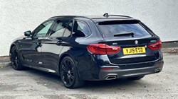 2019 (19) BMW 5 SERIES 520d xDrive M Sport 5dr Auto 4700142