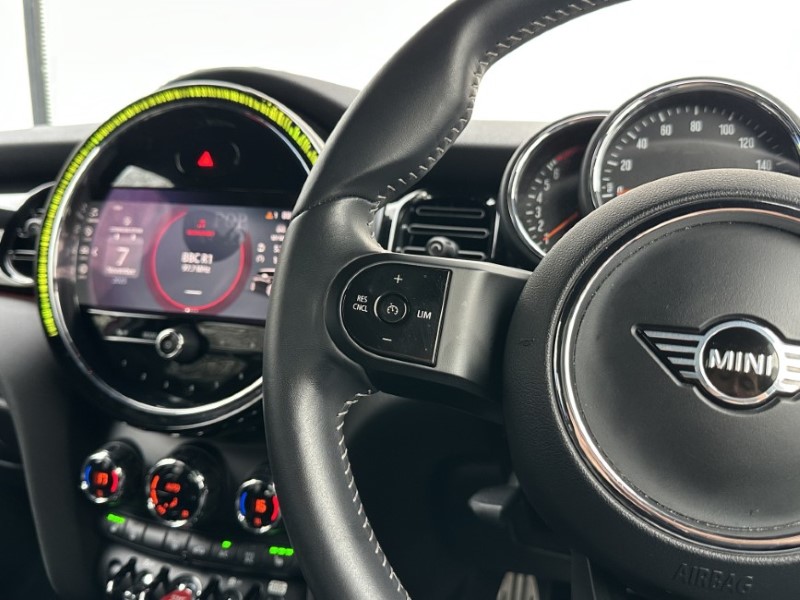 2022 (22) MINI HATCHBACK 1.5 Cooper Sport 5dr 4757894