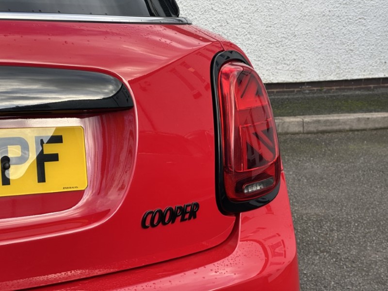2022 (22) MINI HATCHBACK 1.5 Cooper Sport 5dr 4757902