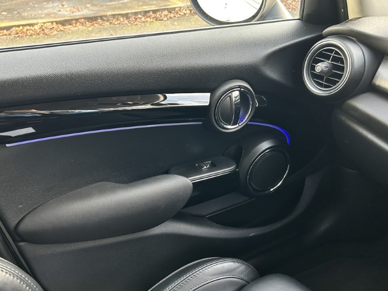 2019 (19) MINI HATCHBACK 1.5 Cooper Exclusive II 5dr 4764074