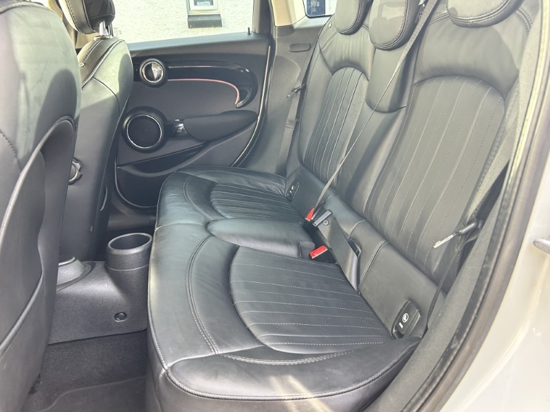 2019 (19) MINI HATCHBACK 1.5 Cooper Exclusive II 5dr 4764046