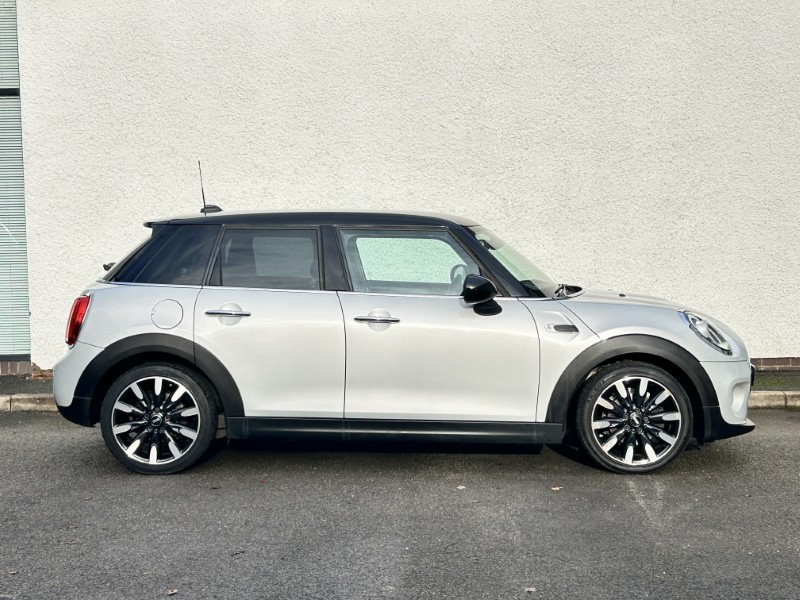 2019 (19) MINI HATCHBACK 1.5 Cooper Exclusive II 5dr 4764065