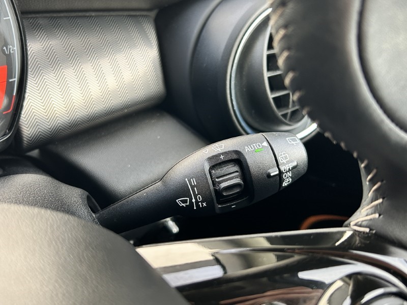 2019 (19) MINI HATCHBACK 1.5 Cooper Exclusive II 5dr 4764060