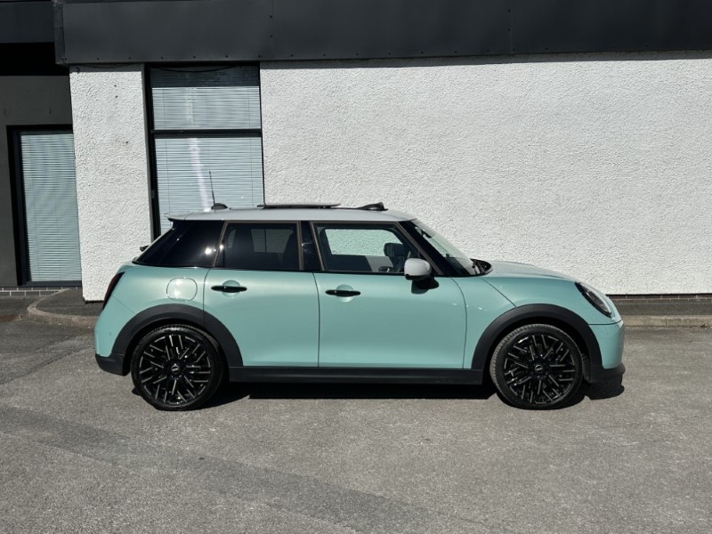 2025 (75) MINI COOPER 2.0 S Sport [Level 2] 5dr Auto 5324305