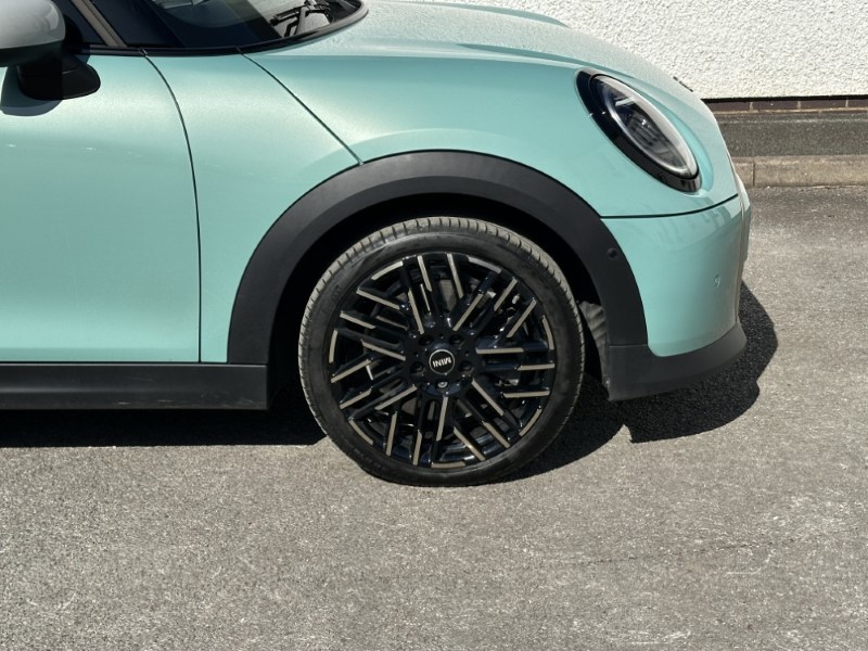 2025 (75) MINI COOPER 2.0 S Sport [Level 2] 5dr Auto 5324306