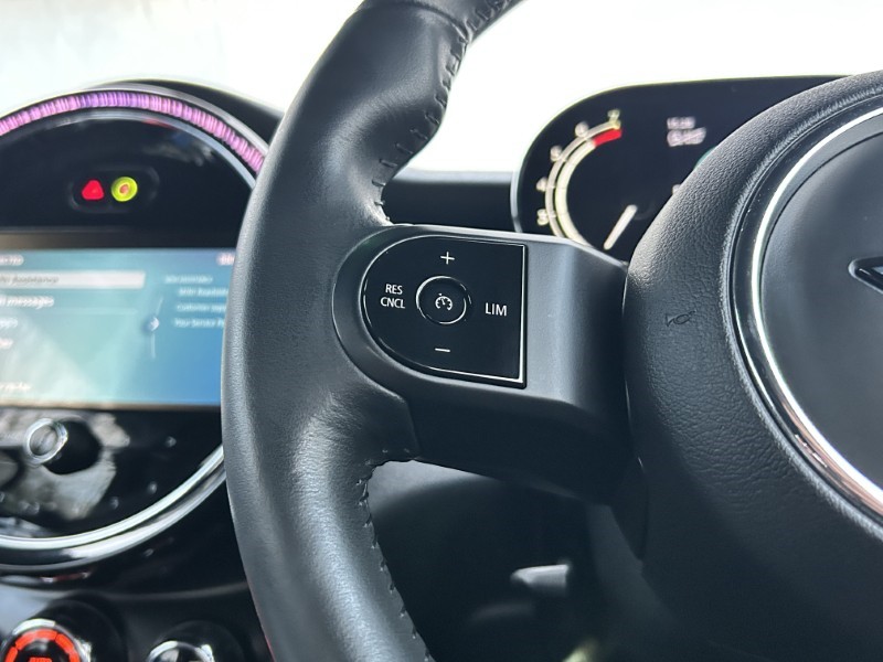 2024 (24) MINI CONVERTIBLE 1.5 Cooper Classic Premium 2dr Auto 4799395