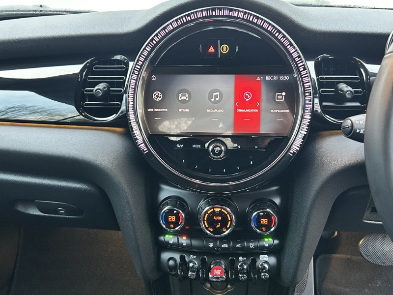 2024 (24) MINI CONVERTIBLE 1.5 Cooper Classic Premium 2dr Auto 4799402