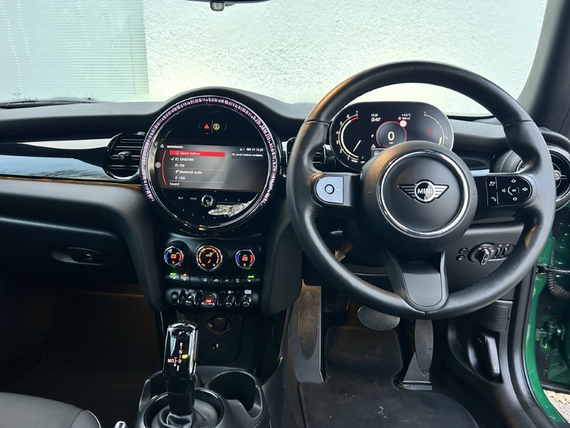 2024 (24) MINI CONVERTIBLE 1.5 Cooper Classic Premium 2dr Auto 4799400