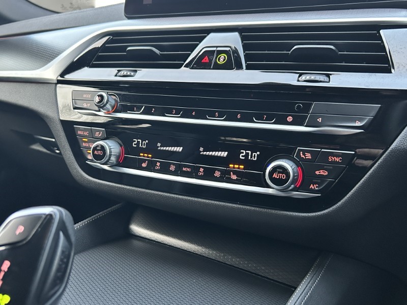 2022 (72) BMW 5 SERIES 520d xDrive MHT M Sport 5dr Step Auto 4880721