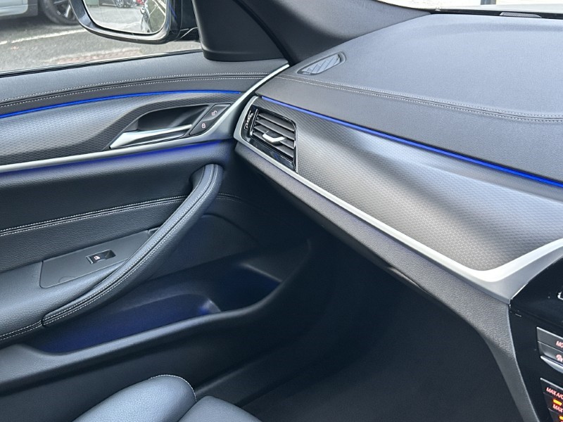 2022 (72) BMW 5 SERIES 520d xDrive MHT M Sport 5dr Step Auto 4880736