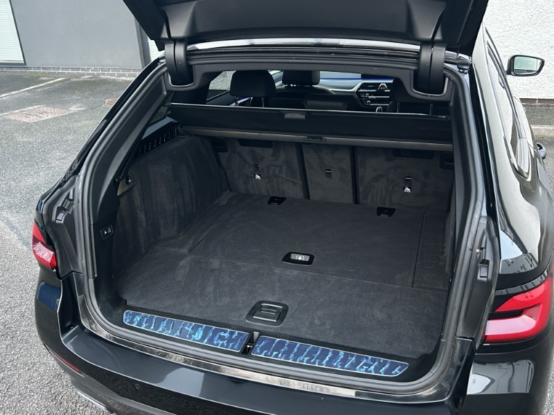 2022 (72) BMW 5 SERIES 520d xDrive MHT M Sport 5dr Step Auto 4880752