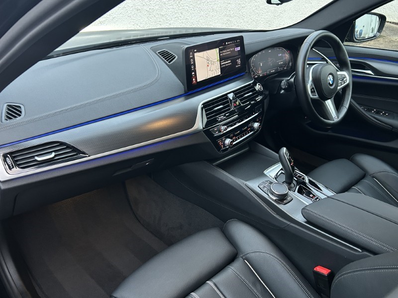 2022 (72) BMW 5 SERIES 520d xDrive MHT M Sport 5dr Step Auto 4880746