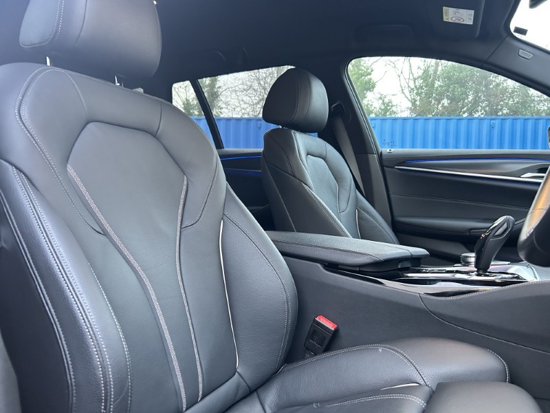 2022 (72) BMW 5 SERIES 520d xDrive MHT M Sport 5dr Step Auto 4880739