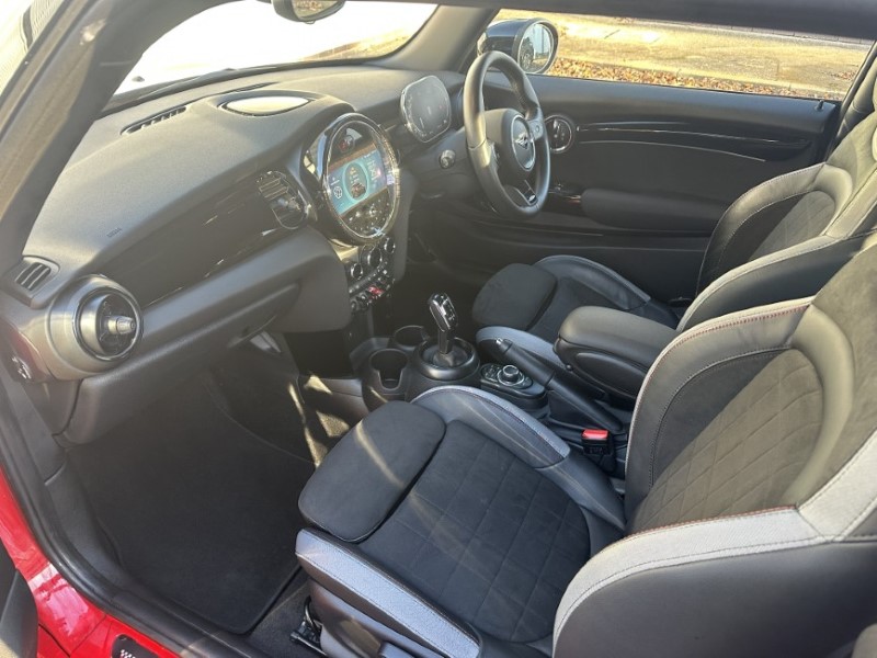 2023 (73) MINI HATCHBACK 1.5 Cooper Sport 3dr Auto 4812181