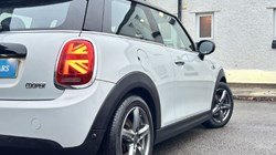 2020 (69) MINI HATCHBACK 1.5 Cooper Classic II 3dr 4827510