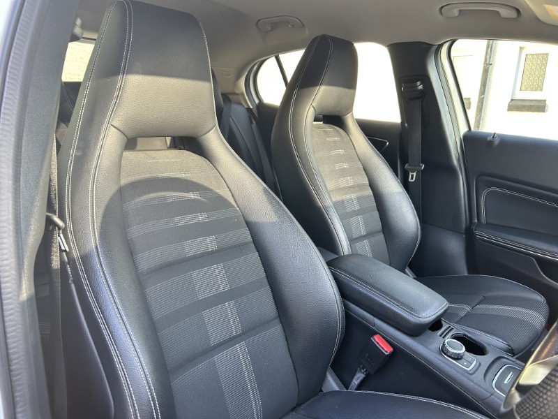 2019 (19) MERCEDES-BENZ GLA 180 Urban Edition 5dr Auto 4788773