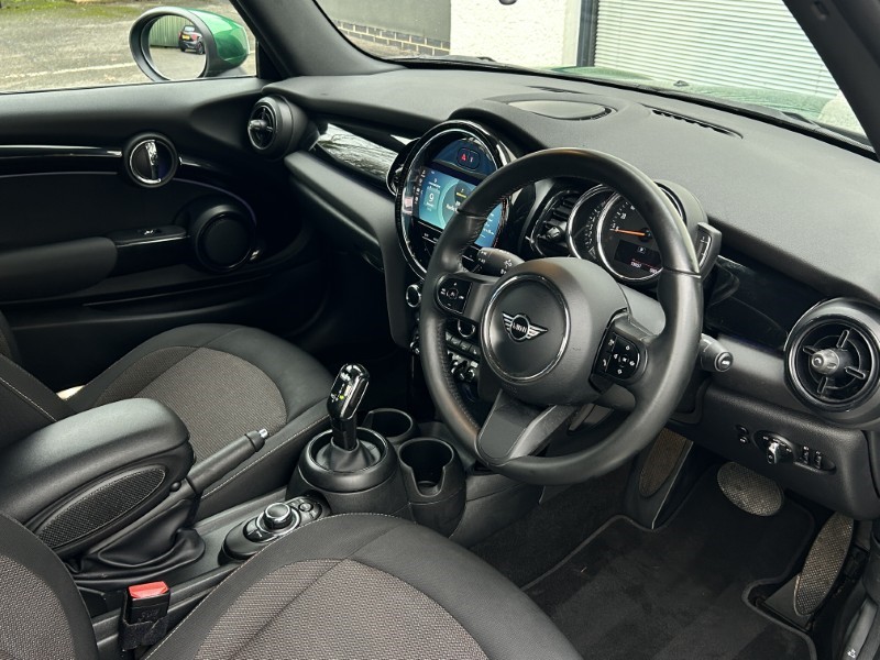 2022 (72) MINI CONVERTIBLE 1.5 Cooper Classic 2dr Auto 4936713