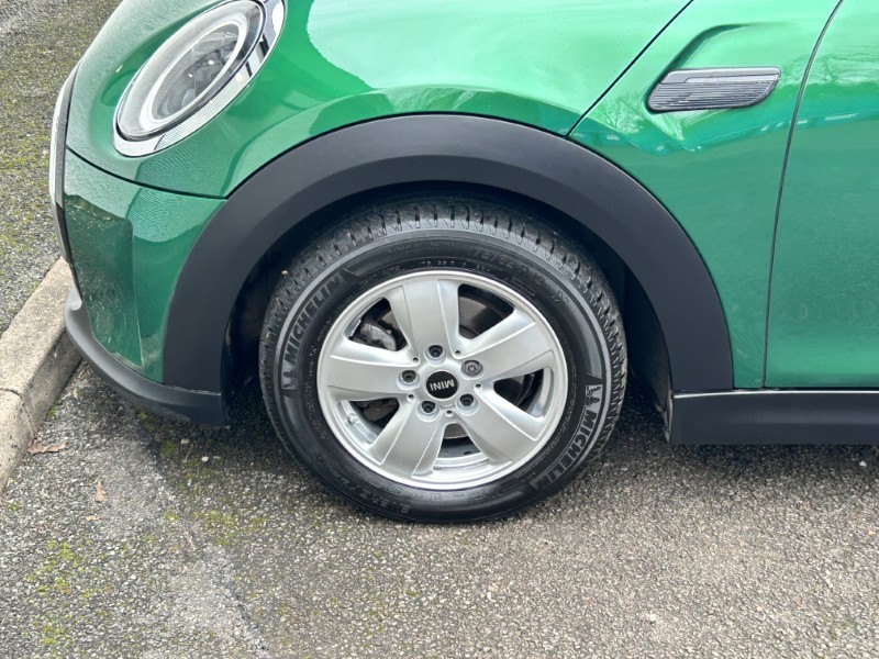 2022 (72) MINI CONVERTIBLE 1.5 Cooper Classic 2dr Auto 4936721