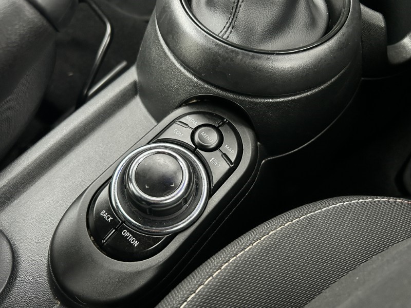 2022 (72) MINI CONVERTIBLE 1.5 Cooper Classic 2dr Auto 4936704