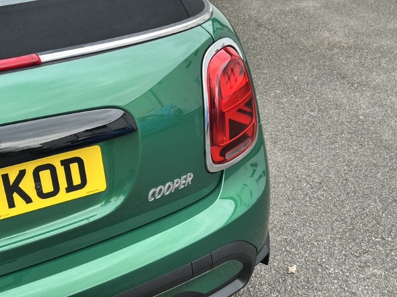 2022 (72) MINI CONVERTIBLE 1.5 Cooper Classic 2dr Auto 4936716