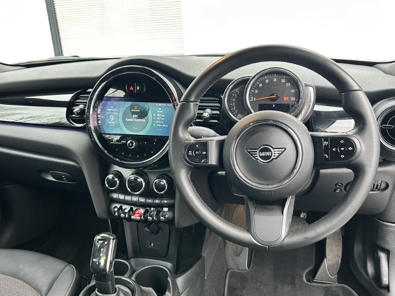 2022 (72) MINI CONVERTIBLE 1.5 Cooper Classic 2dr Auto 4936714