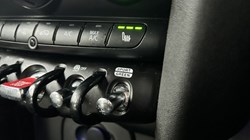 2022 (72) MINI CONVERTIBLE 1.5 Cooper Classic 2dr Auto 4936702