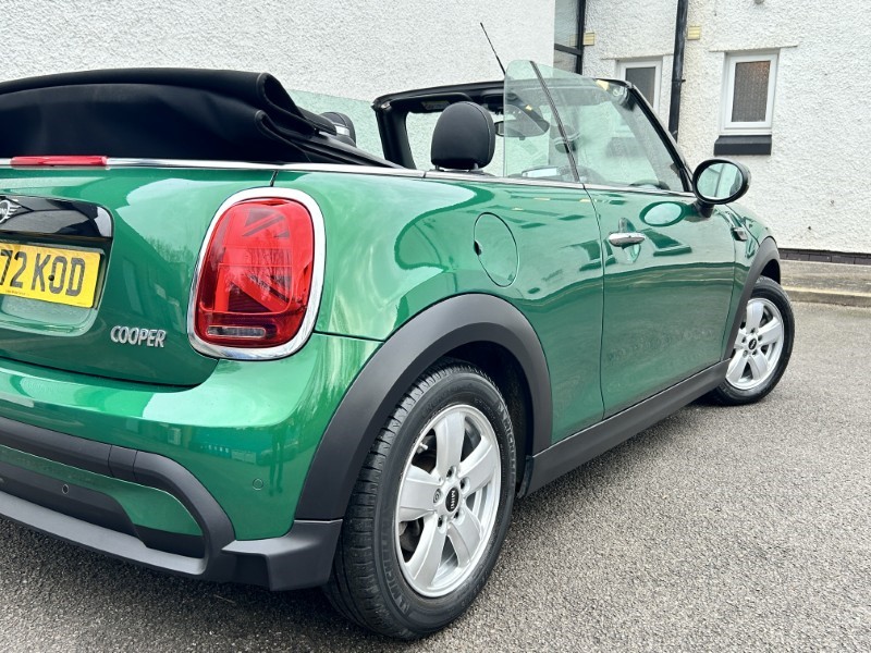 2022 (72) MINI CONVERTIBLE 1.5 Cooper Classic 2dr Auto 4936726