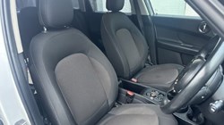 2019 (69) MINI COUNTRYMAN 1.5 Cooper Classic 5dr 4819575