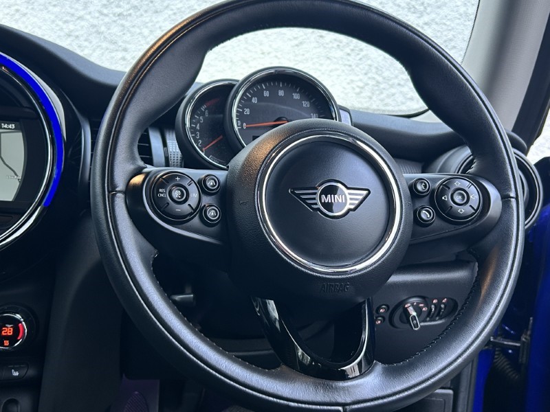 2020 (20) MINI HATCHBACK 1.5 Cooper Classic II 3dr Auto 4819489