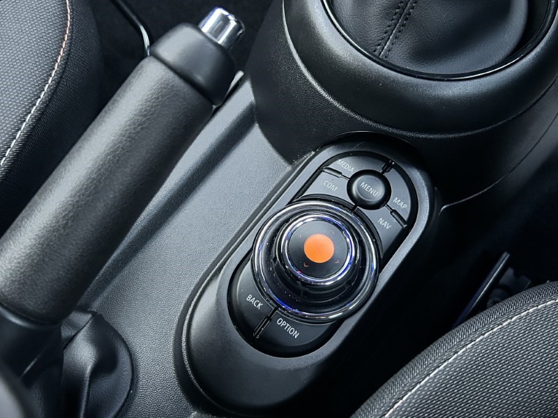 2020 (20) MINI HATCHBACK 1.5 Cooper Classic II 3dr Auto 4819476