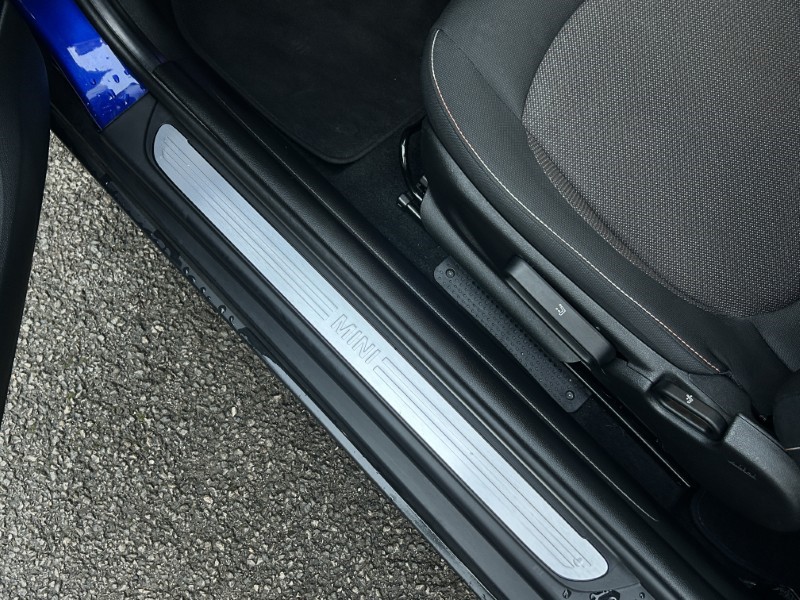 2020 (20) MINI HATCHBACK 1.5 Cooper Classic II 3dr Auto 4819482