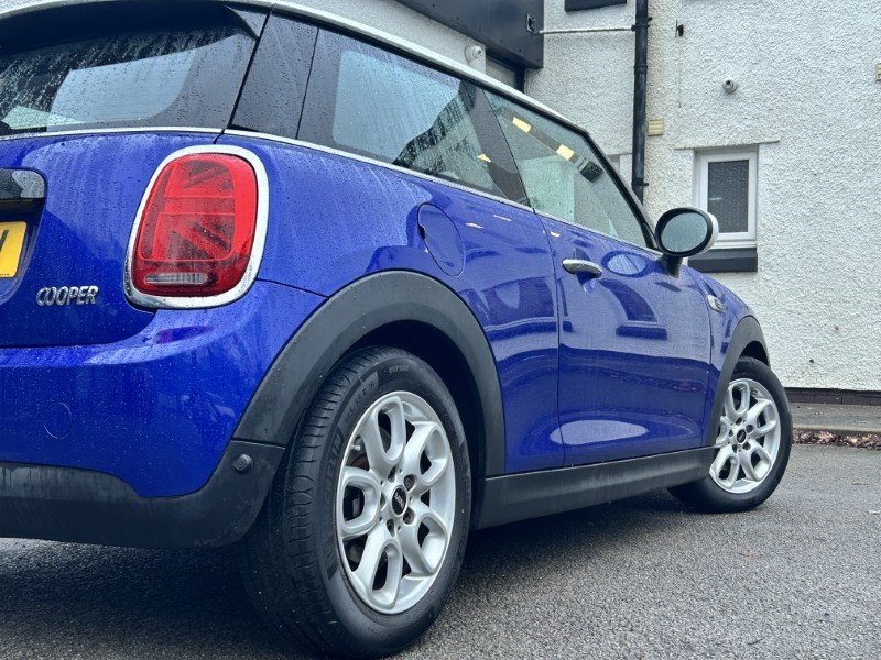 2020 (20) MINI HATCHBACK 1.5 Cooper Classic II 3dr Auto 4819494