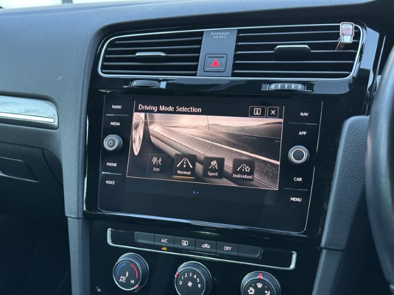 2018 (18) VOLKSWAGEN GOLF 1.5 TSI EVO 150 R-Line 5dr DSG 4866922