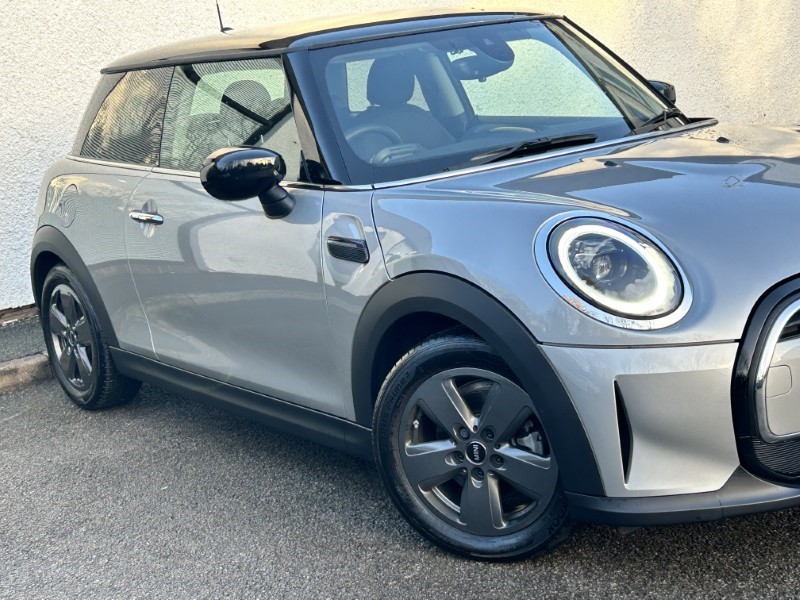 2024 (73) MINI HATCHBACK 1.5 Cooper Classic 3dr Auto 4832963