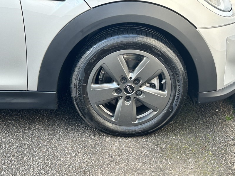 2024 (73) MINI HATCHBACK 1.5 Cooper Classic 3dr Auto 4832957