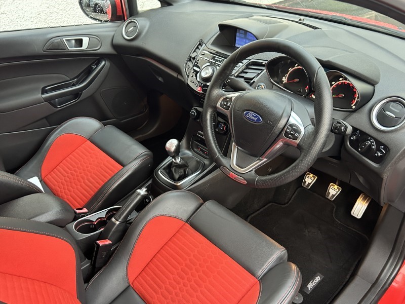 2017 (17) FORD FIESTA 1.6 EcoBoost ST-3 3dr 4877957