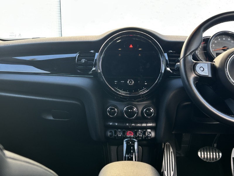 2022 (71) MINI HATCHBACK 1.5 Cooper Sport 5dr Auto 4870700