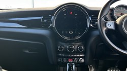 2022 (71) MINI HATCHBACK 1.5 Cooper Sport 5dr Auto 4870700