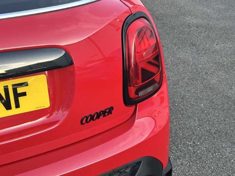 2022 (71) MINI HATCHBACK 1.5 Cooper Sport 5dr Auto 4870690