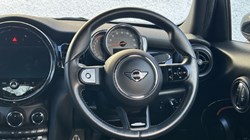 2022 (71) MINI HATCHBACK 1.5 Cooper Sport 5dr Auto 4870699