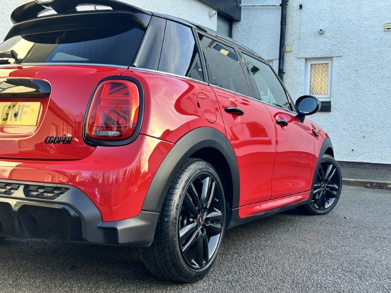 2022 (71) MINI HATCHBACK 1.5 Cooper Sport 5dr Auto 4870719