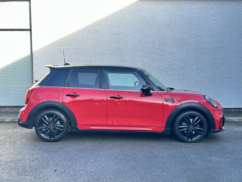 2022 (71) MINI HATCHBACK 1.5 Cooper Sport 5dr Auto 4870716