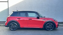 2022 (71) MINI HATCHBACK 1.5 Cooper Sport 5dr Auto 4870716